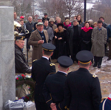 North Bend Mayor Jim Rolfes participated in the tribute.